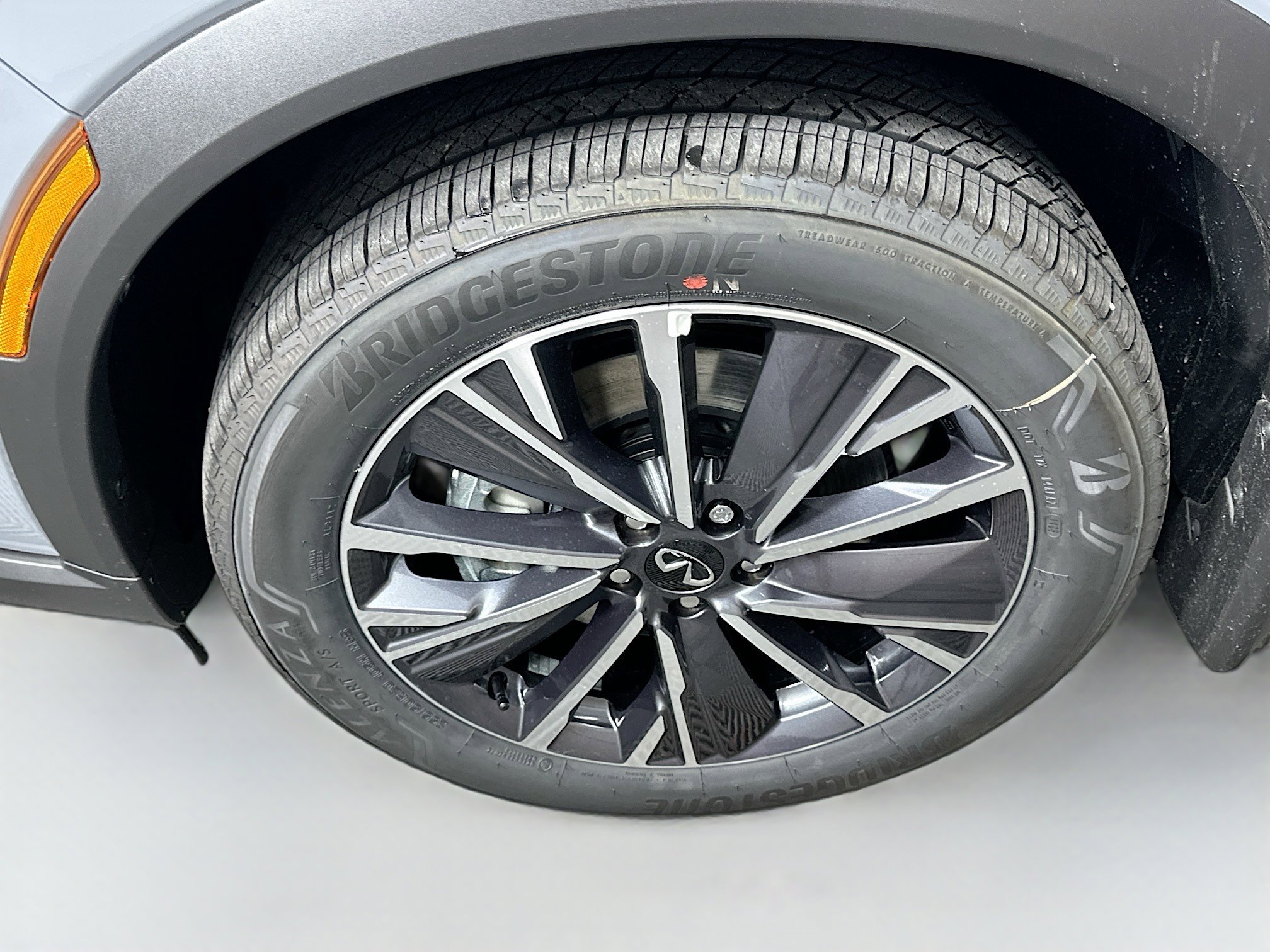 2026 Infiniti QX60 Luxe photo 23
