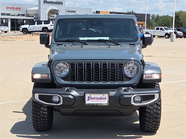 2025 Jeep Gladiator Sport photo 2