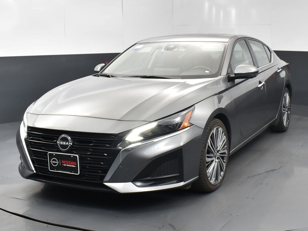 2023 Nissan Altima 2.5 SL photo 3
