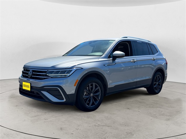 2023 Volkswagen Tiguan SE photo 2