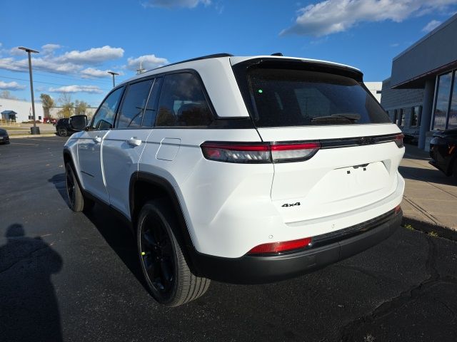 2025 Jeep Grand Cherokee Altitude X photo 2