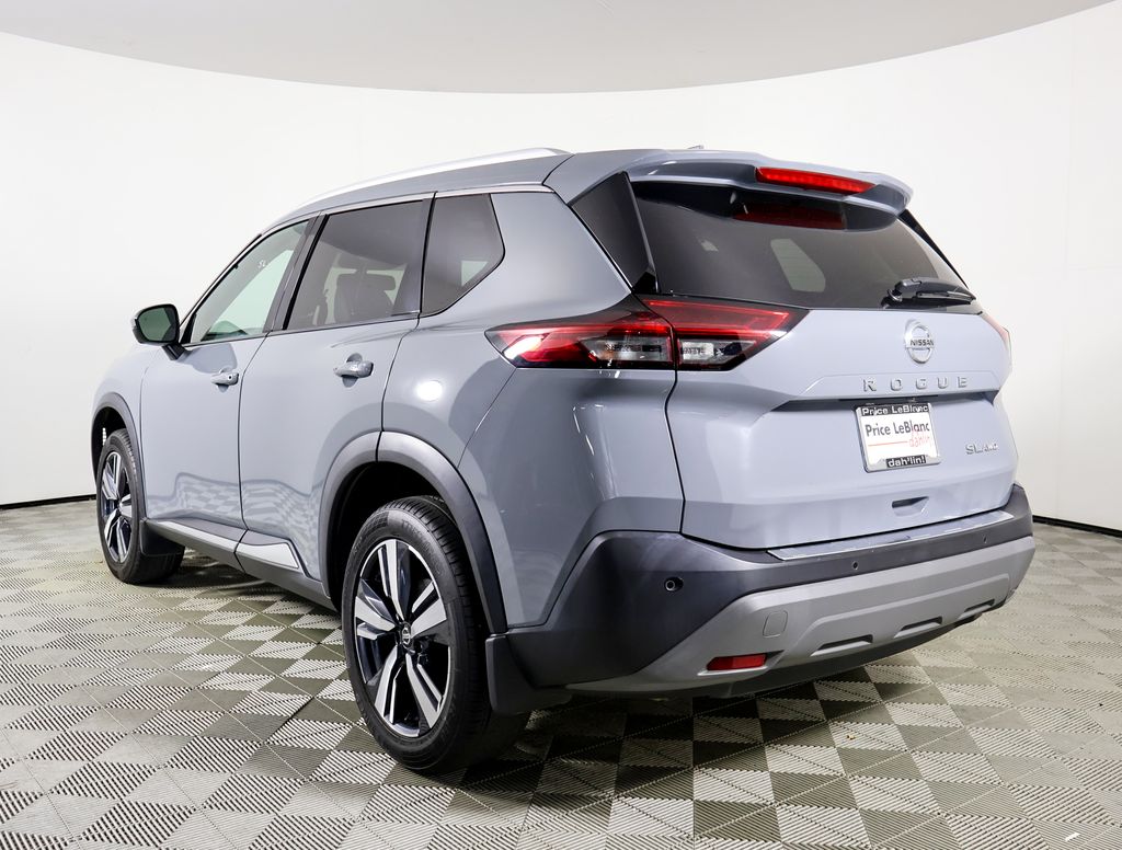 2021 Nissan Rogue SL photo 2