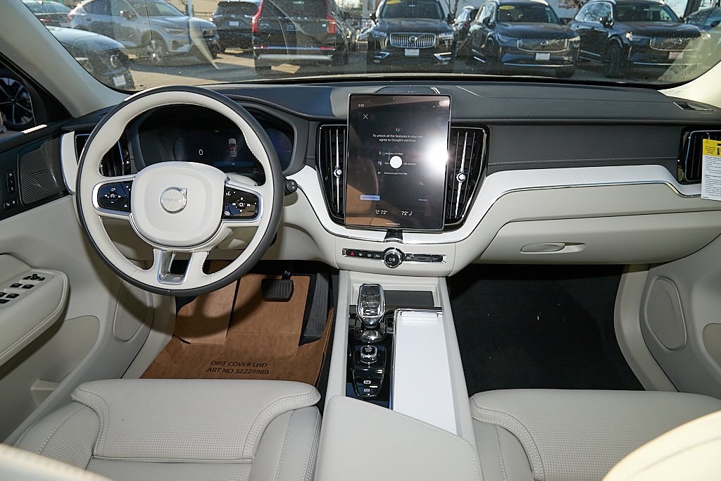 2026 VOLVO XC60 - Image 21
