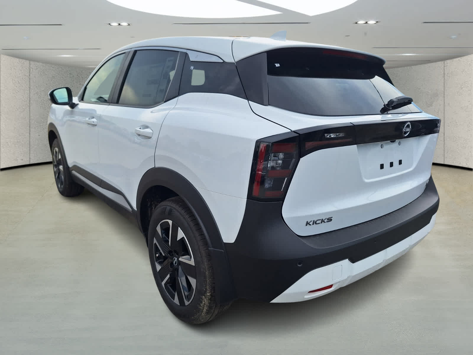 2025 Nissan Kicks SV photo 2