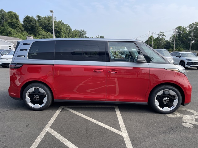 2025 Volkswagen ID. Buzz Pro Plus photo 6