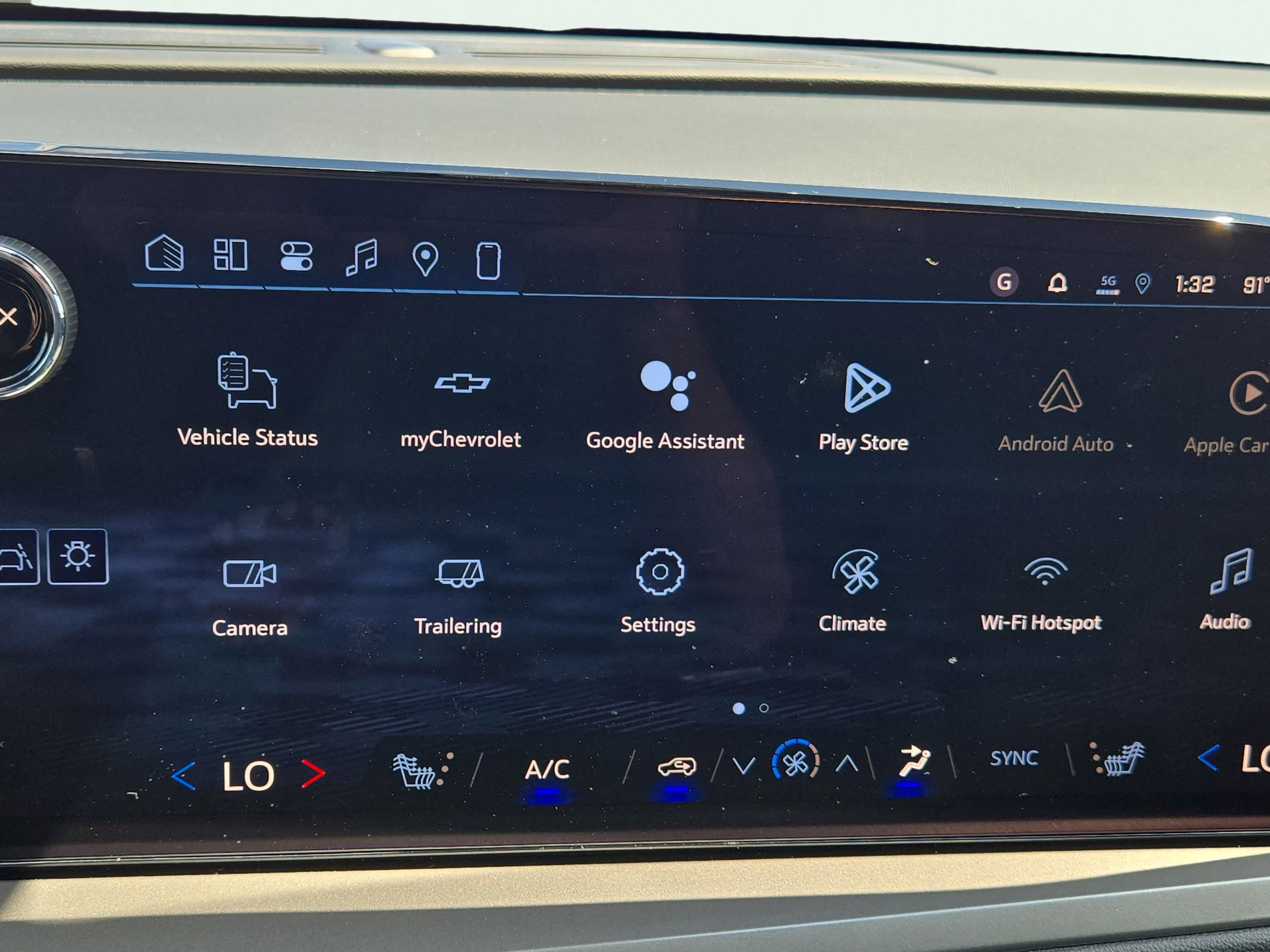 2026 Chevrolet Traverse photo 23