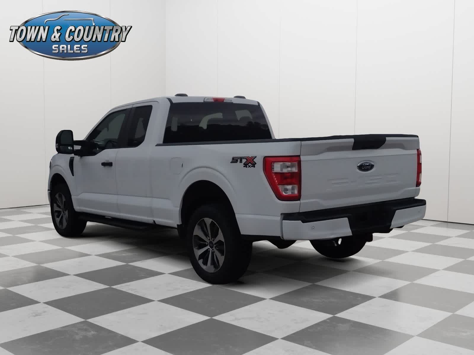 2022 Ford F-150 XL photo 4