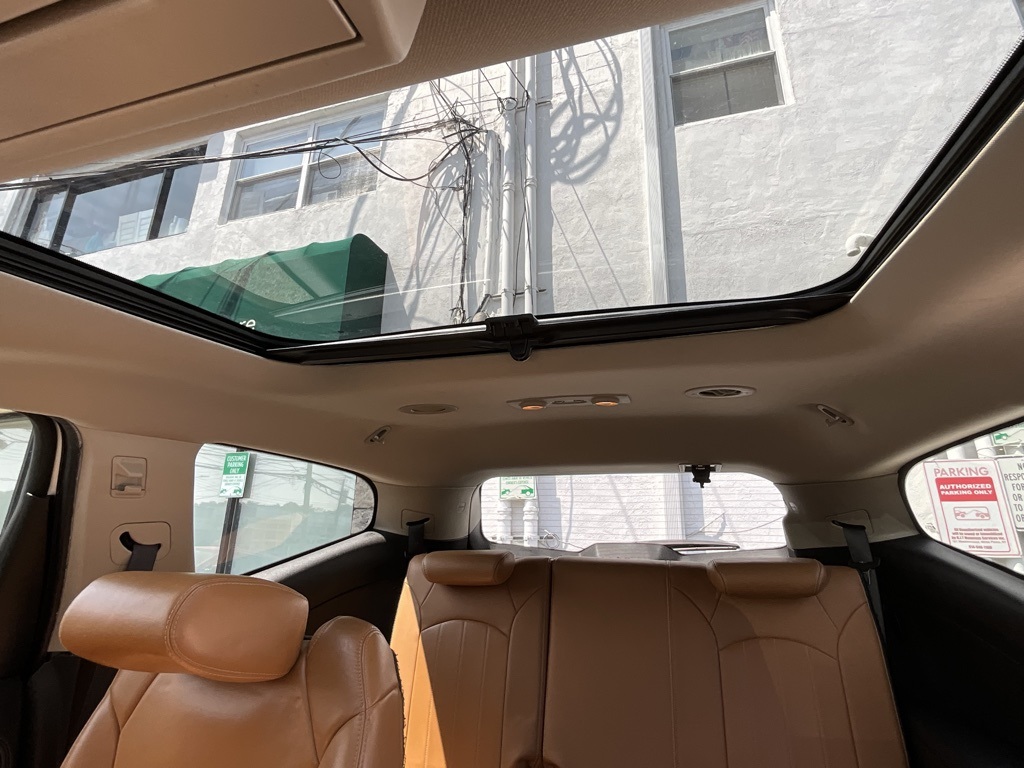 2014 Chevrolet Traverse LTZ photo 26