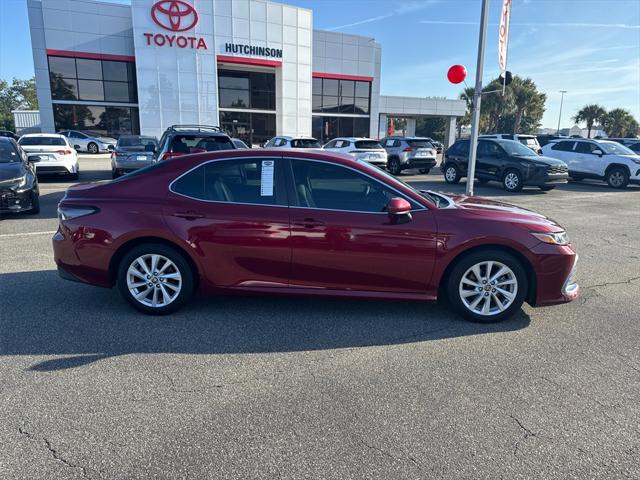 2021 Toyota Camry LE photo 2