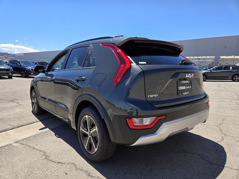 2025 Kia Niro EX photo 4