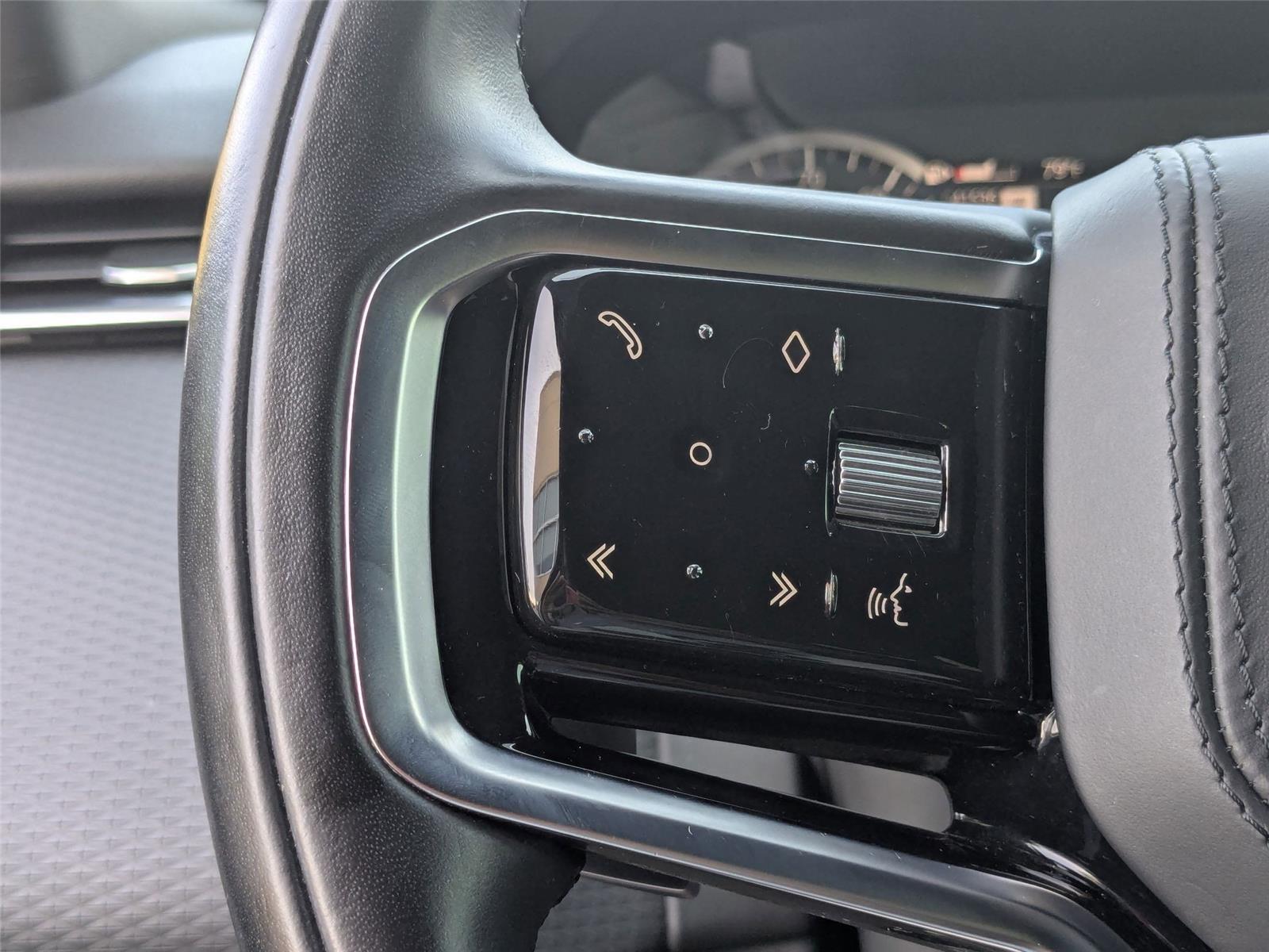 2022 Land Rover Range Rover Velar R-Dynamic S photo 11
