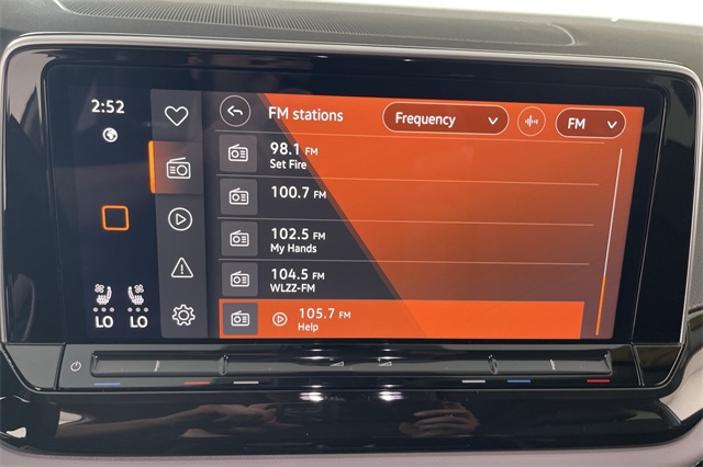 2025 Volkswagen Atlas Peak Edition SE photo 4