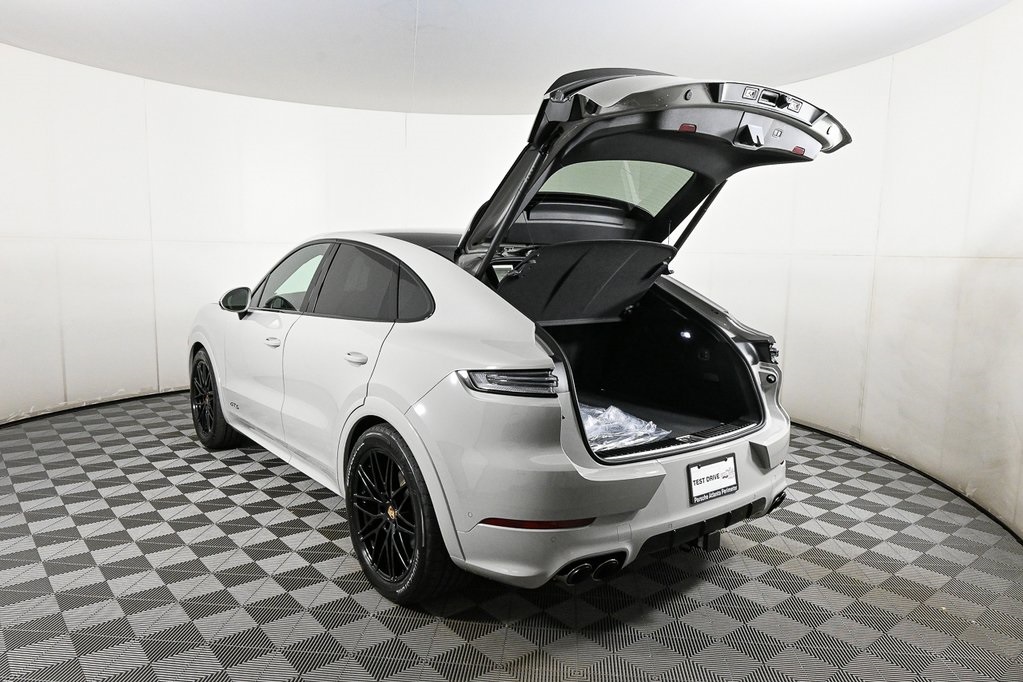 2026 Porsche Cayenne GTS Coupe photo 29