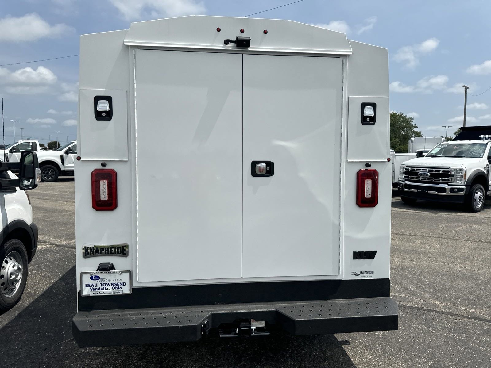 2024 Ford Transit Cutaway photo 5
