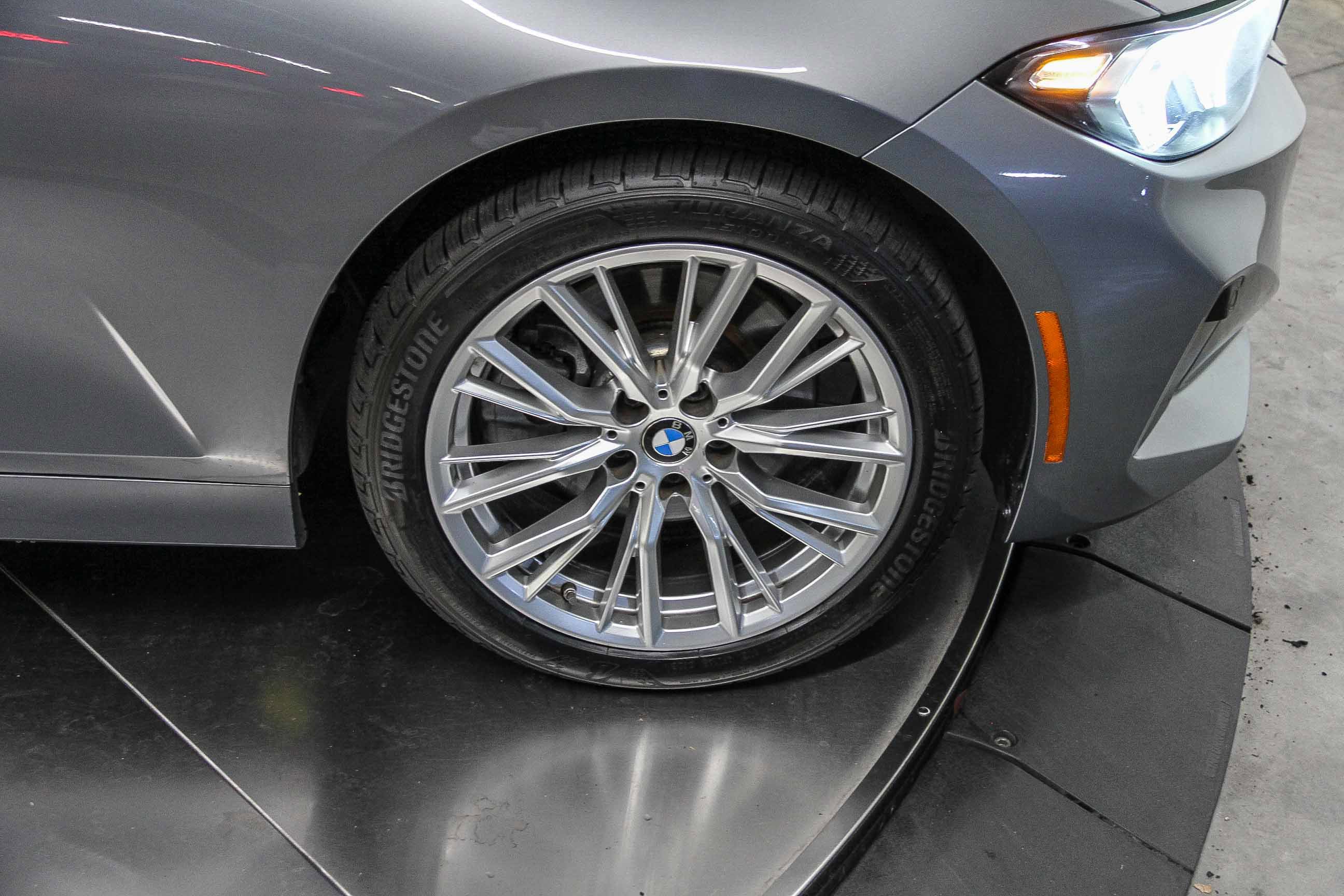 2023 Bmw 330i photo 9