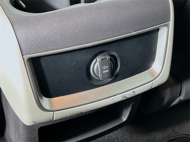 2024 Kia Carnival LX photo 27