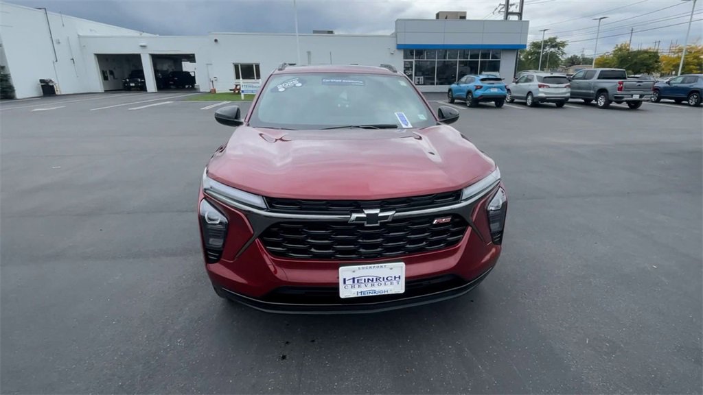 2025 Chevrolet Trax photo 3