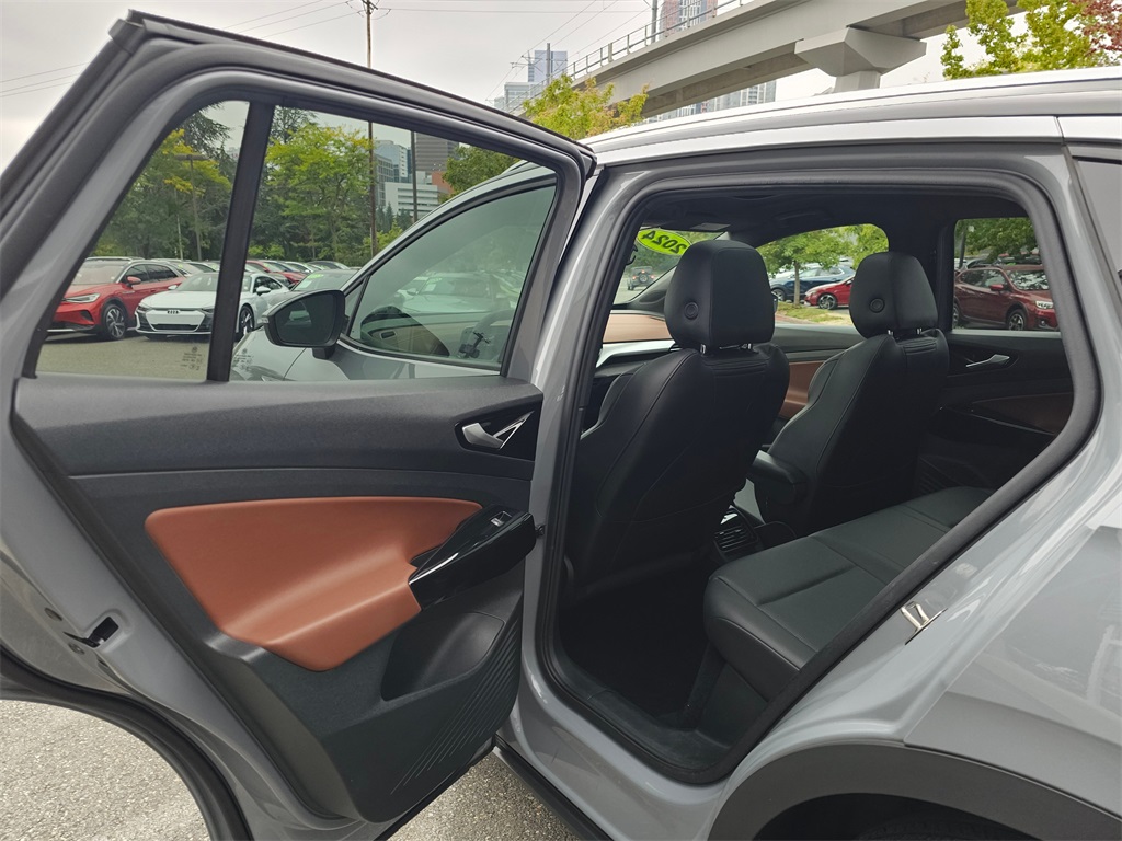 2021 Volkswagen ID.4 Pro S Gradient photo 17