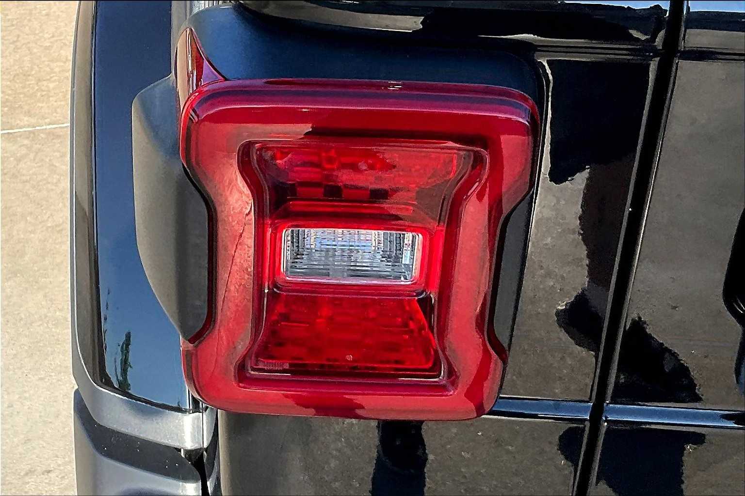 2020 Jeep Wrangler Unlimited North Edition photo 26