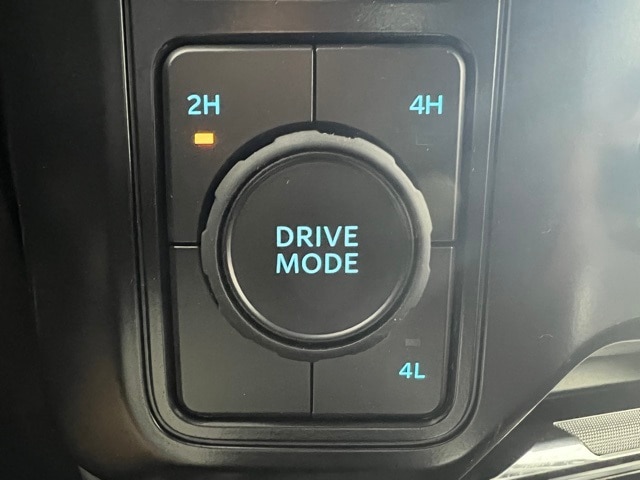 2025 Ford F-350 Lariat photo 17