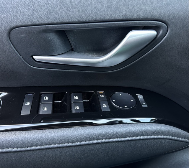 2025 Hyundai Santa Cruz Limited photo 13