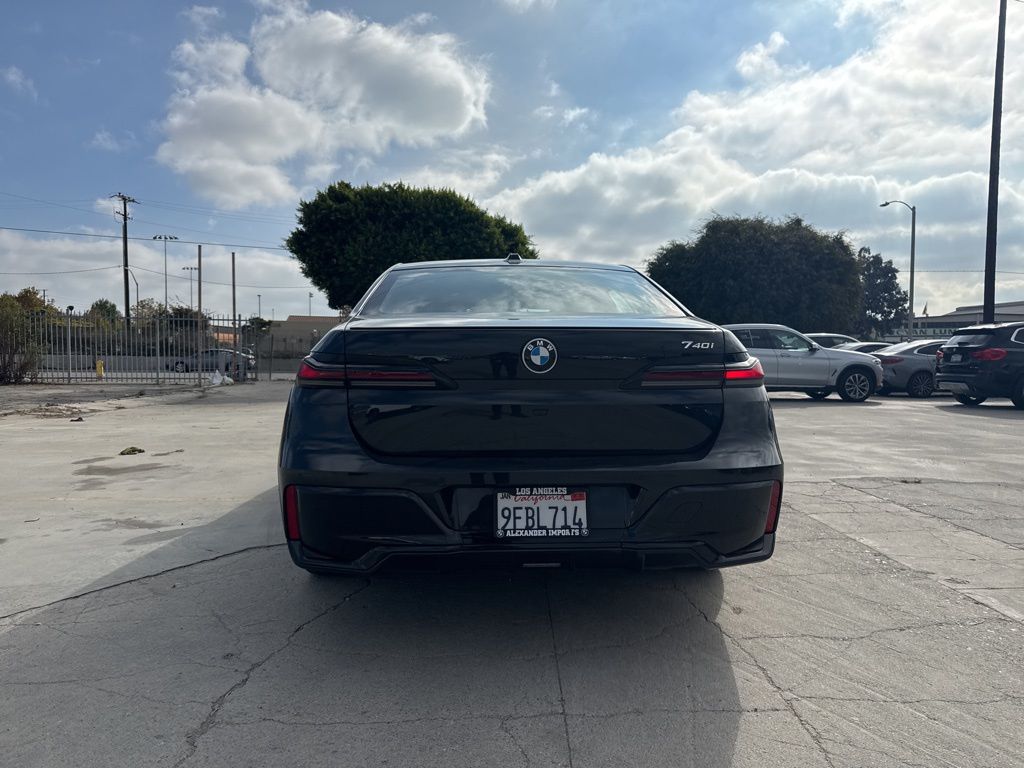 2023 Bmw 740i photo 4