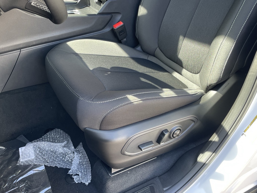 2025 Jeep Grand Cherokee Laredo X photo 16