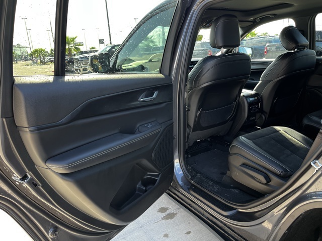 2025 Jeep Grand Cherokee Altitude X photo 14