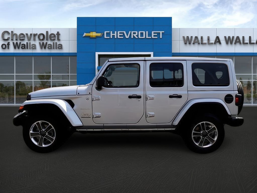 2023 Jeep Wrangler Sahara photo 4