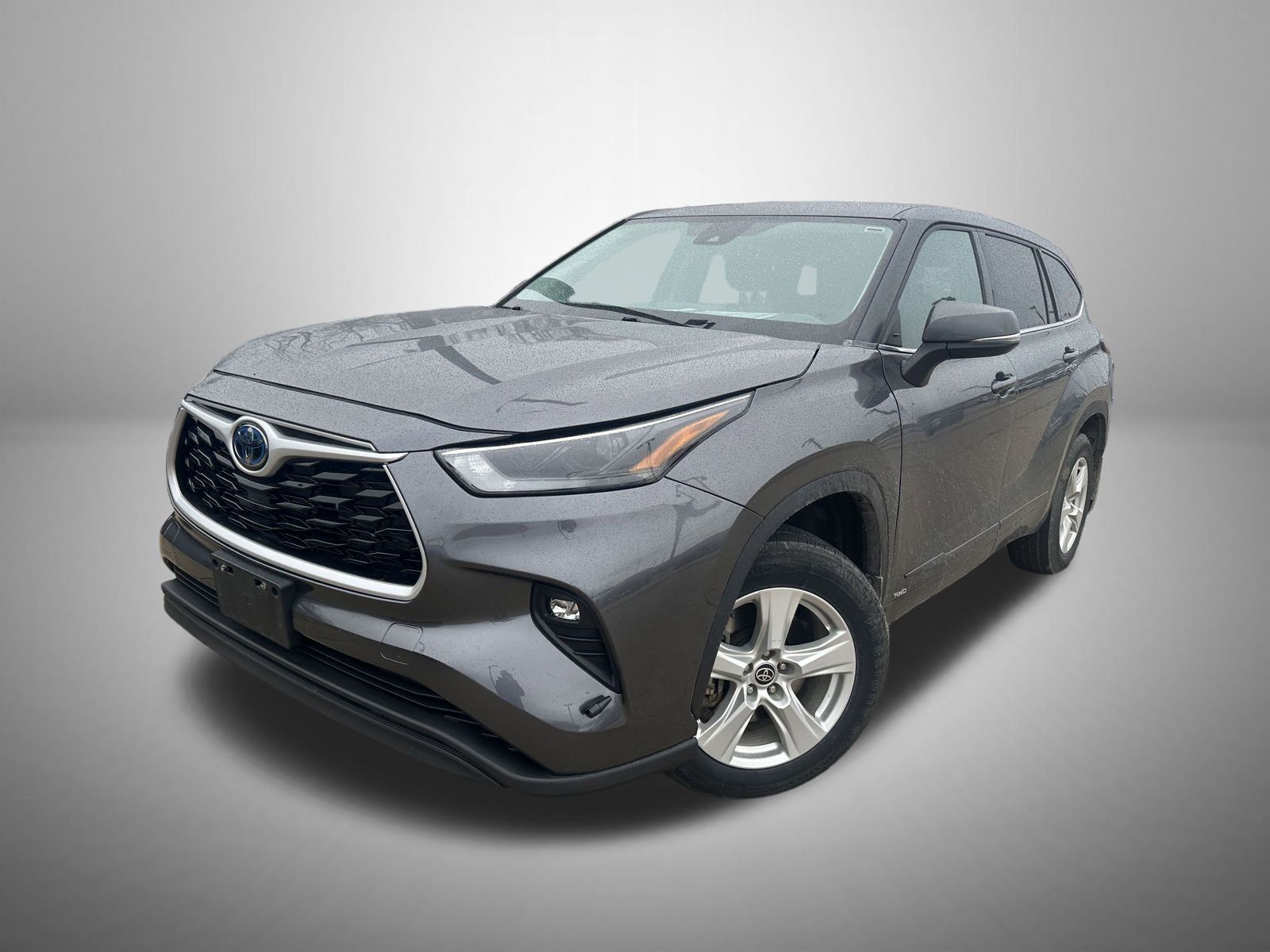 2022 Toyota Highlander LE's photo