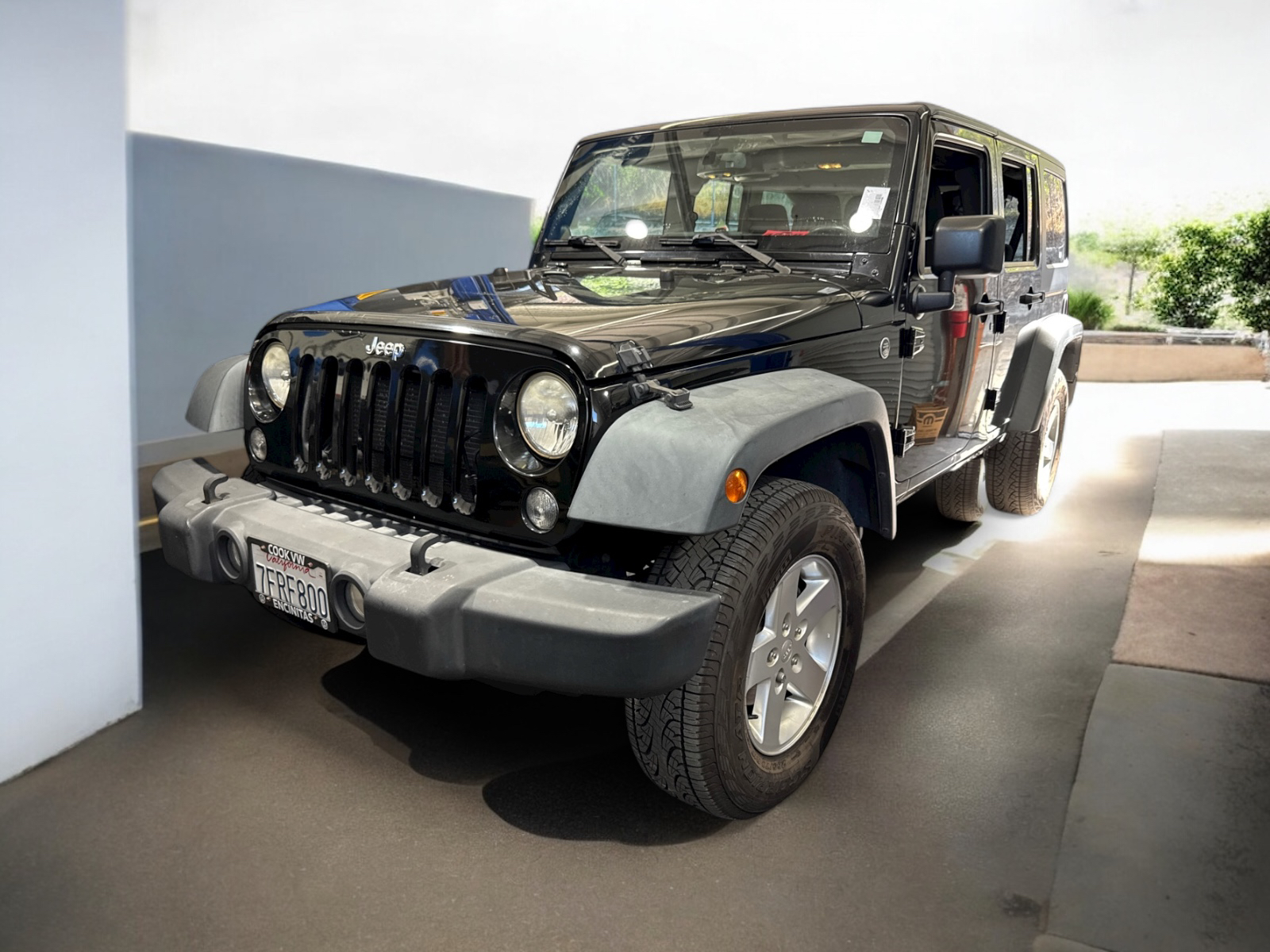 2014 Jeep Wrangler Unlimited Sport S photo 2