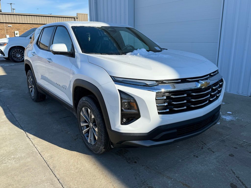 2026 Chevrolet Equinox LT's photo