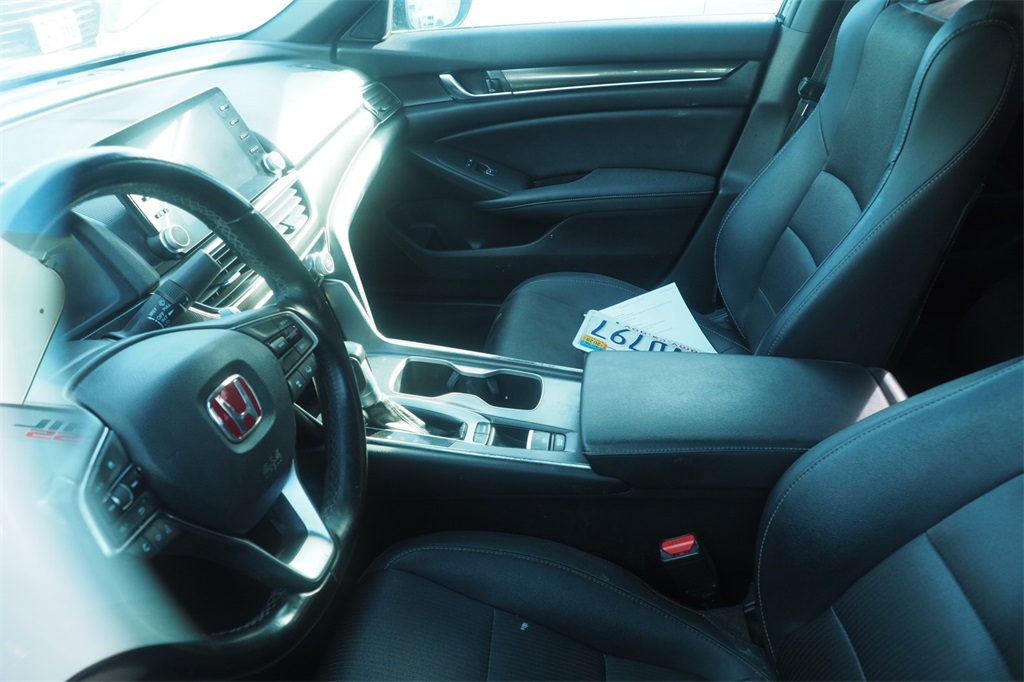 2020 Honda Accord Sport photo 4