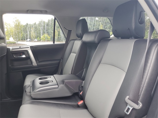 2019 Toyota 4Runner SR5 Premium photo 8