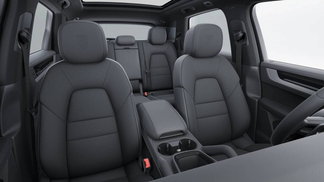 2025 Porsche Cayenne photo 11