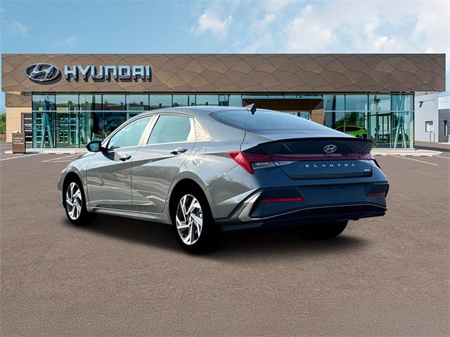 2025 Hyundai Elantra Hybrid SEL Sport photo 4