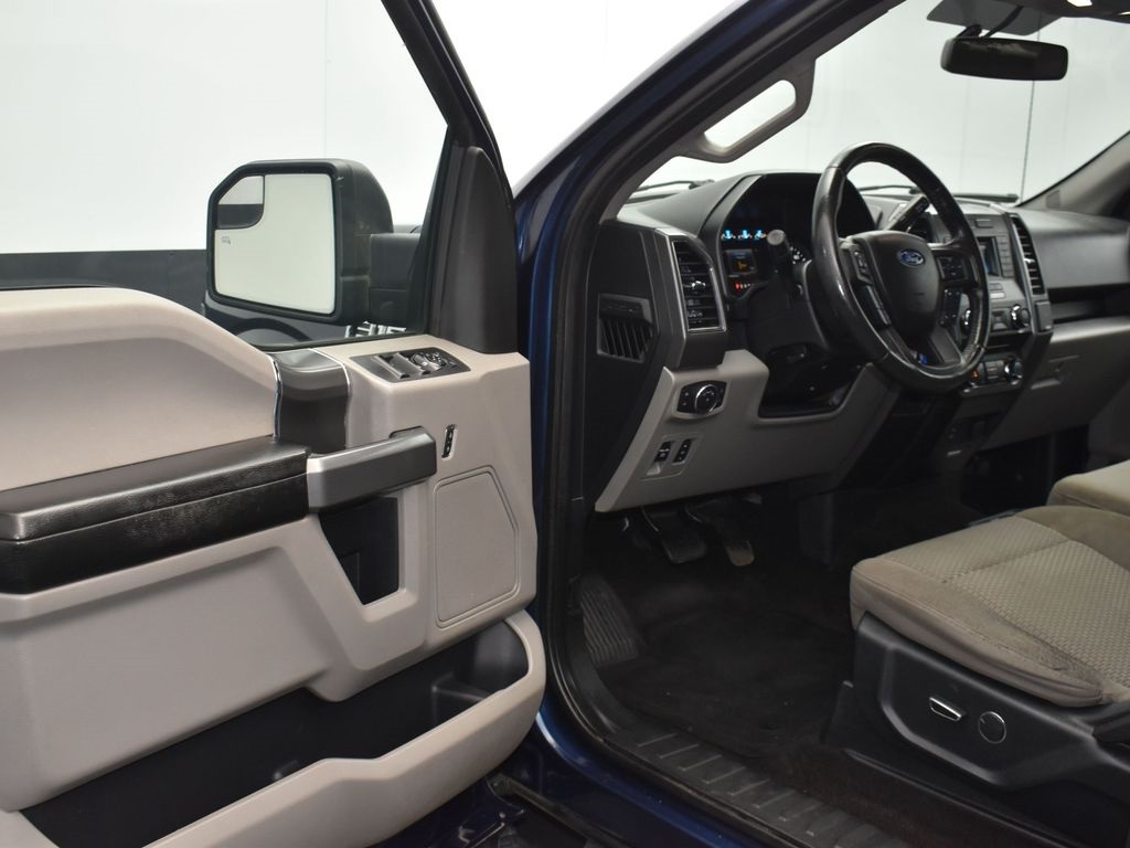 2017 Ford F-150 XLT photo 10