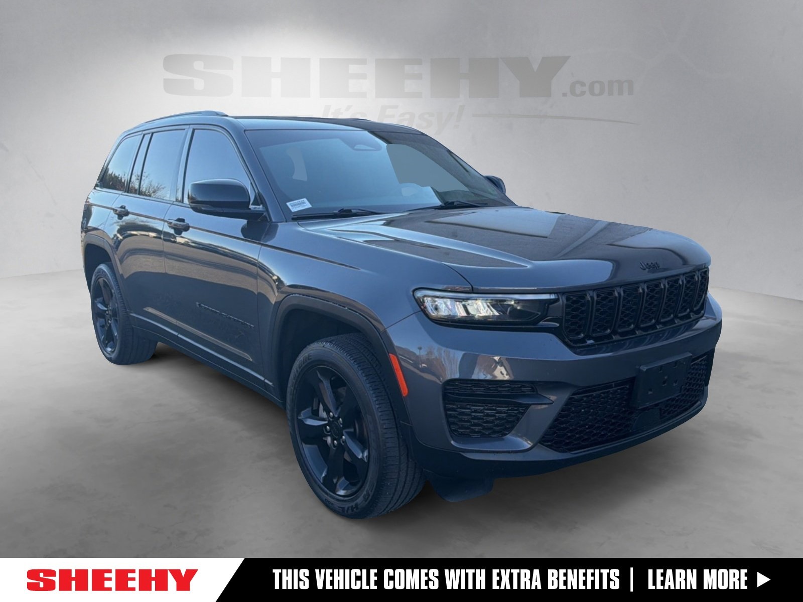 2022 Jeep Grand Cherokee Altitude's photo