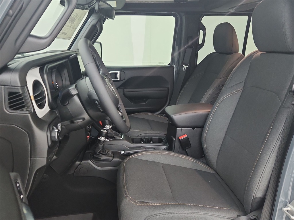 2025 Jeep Wrangler Willys photo 17