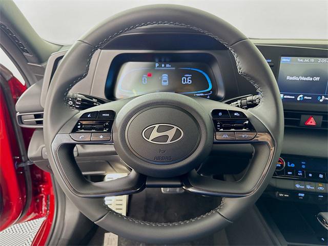 2025 Hyundai Elantra SEL Sport photo 14