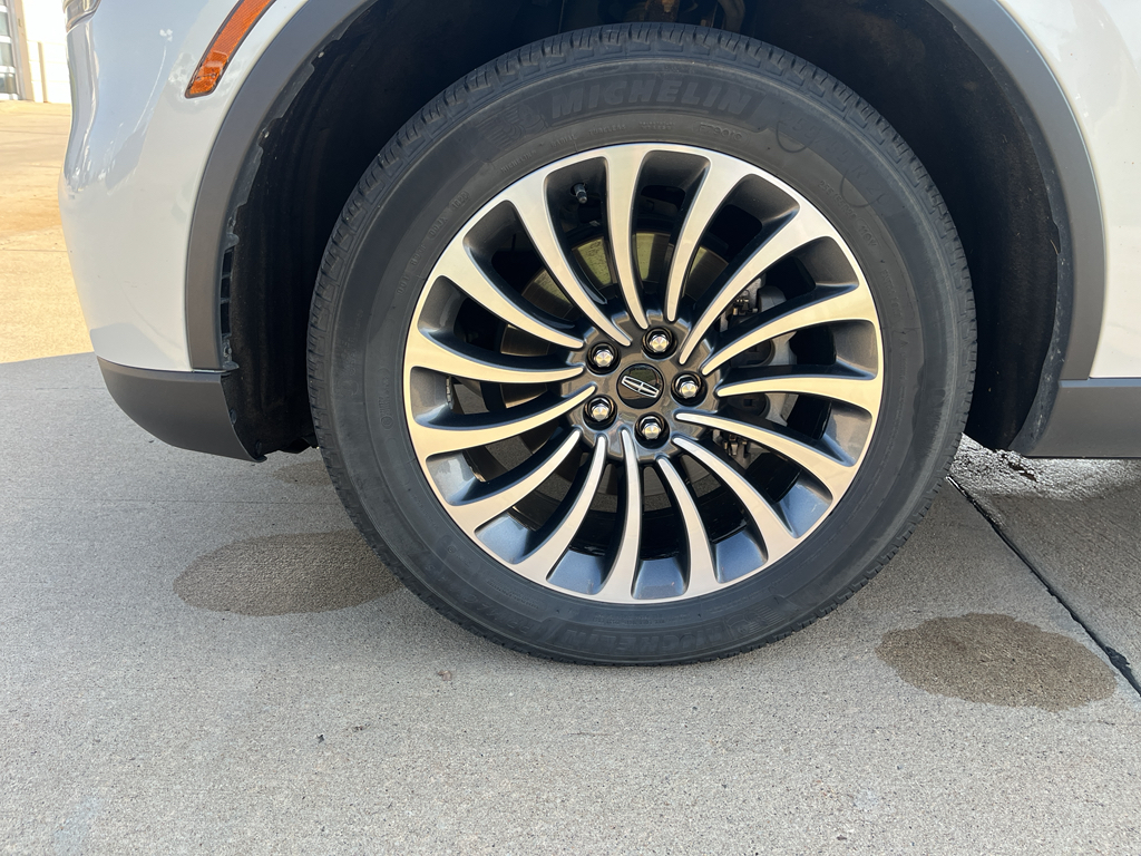 2023 Lincoln Aviator Standard photo 7
