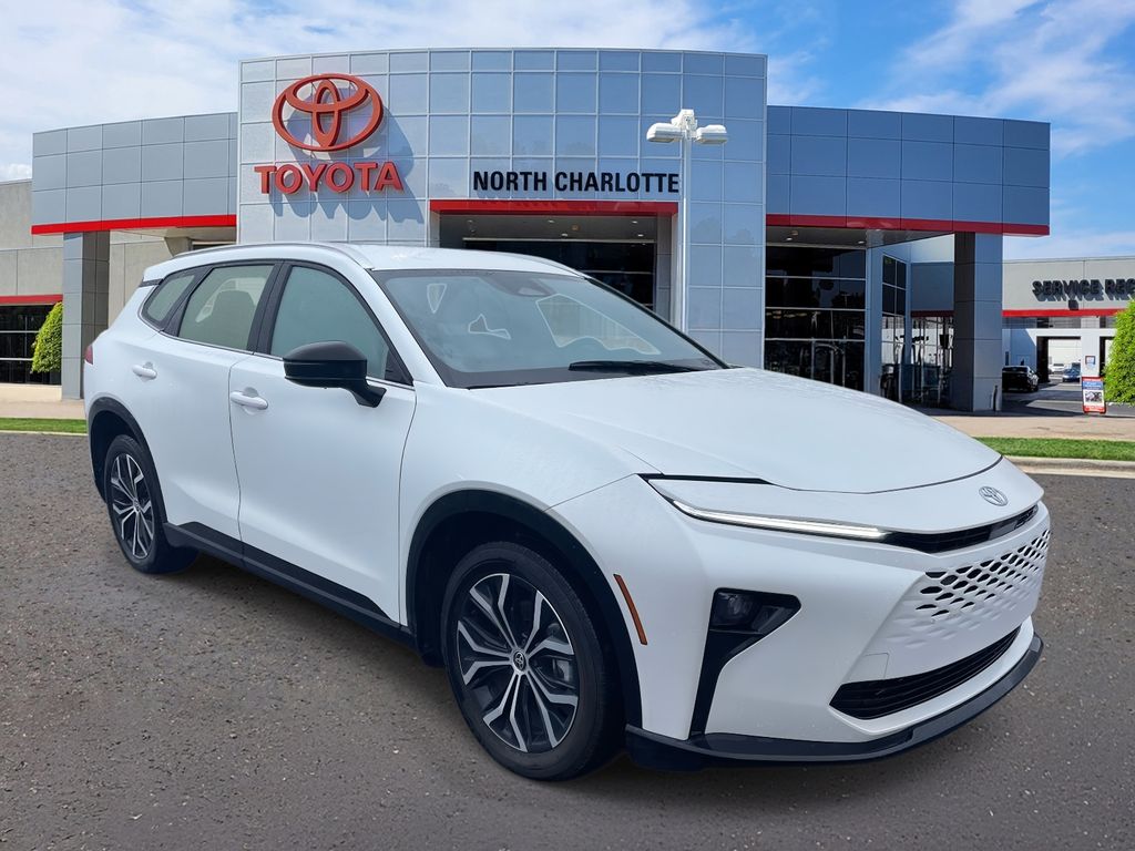 2025 Toyota Crown Signia XLE