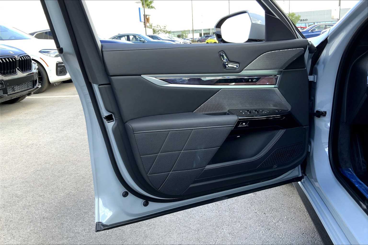 2025 Bmw 740i 740i xDrive photo 10