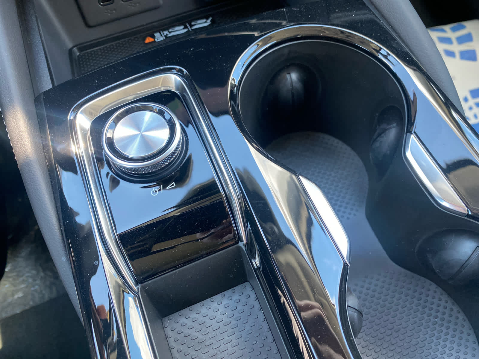2025 Buick Envision Sport Touring photo 25