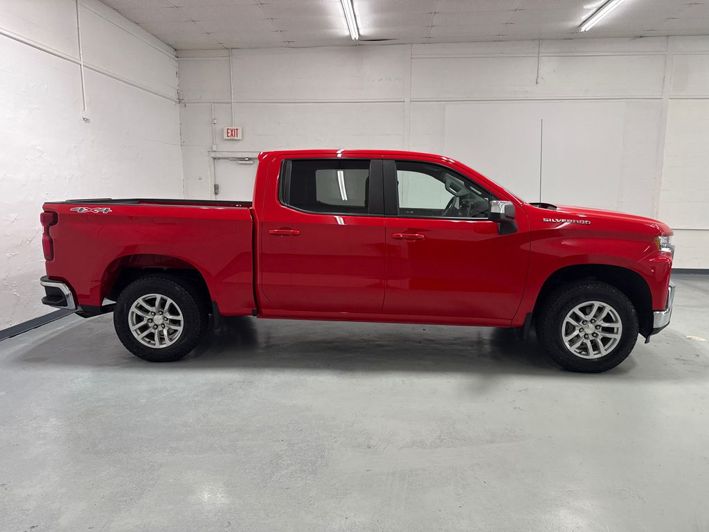 2022 Chevrolet Silverado 1500 LT photo 9