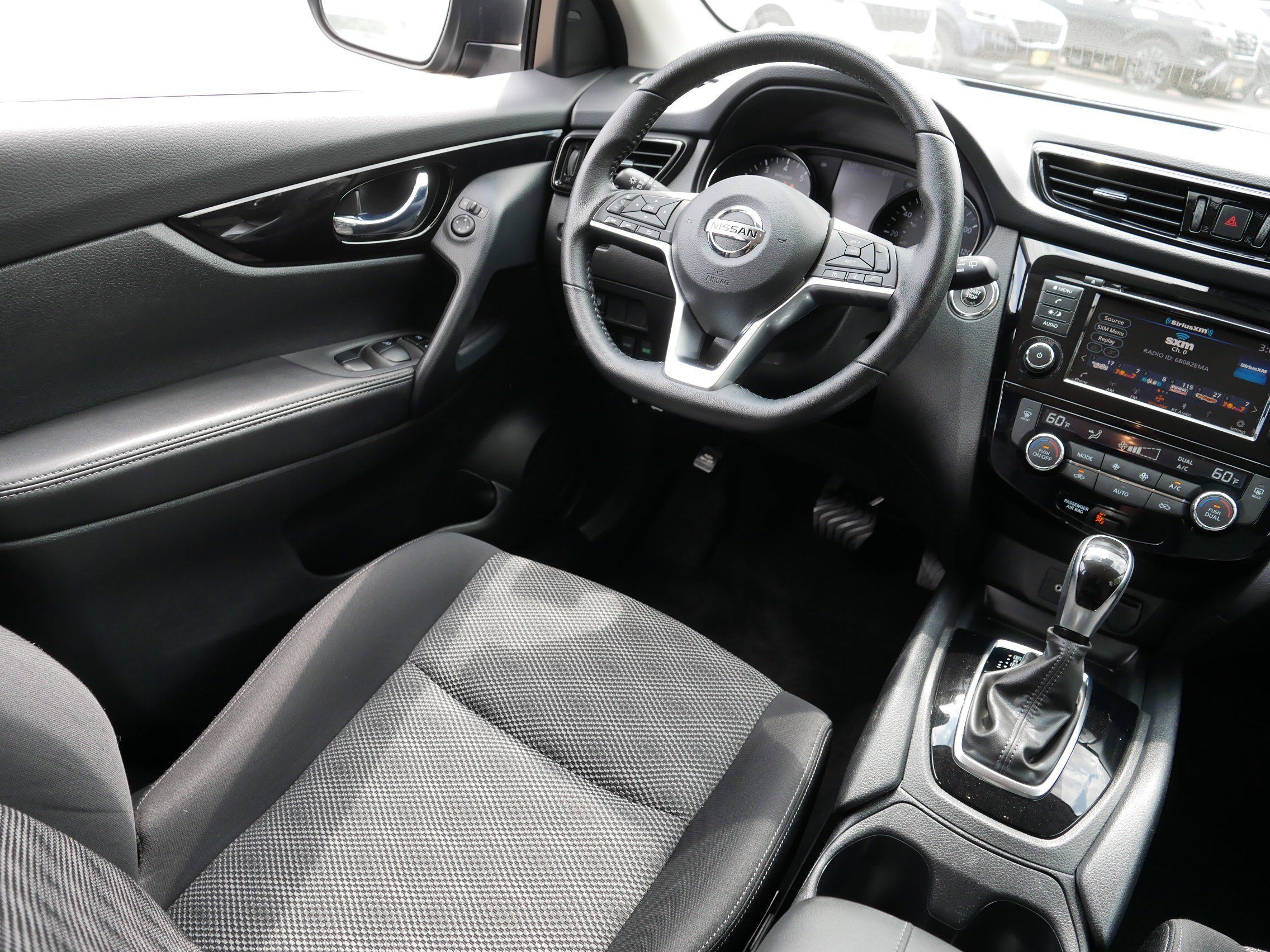 2022 Nissan Rogue Sport SV photo 9