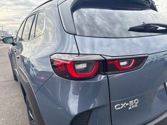 2025 Mazda CX-50 Premium photo 11