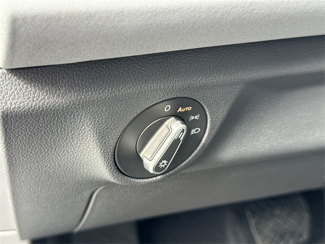 2025 Volkswagen Jetta 1.5T SE photo 29