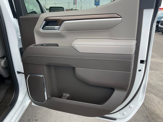 2025 Chevrolet Silverado 1500 LT photo 8
