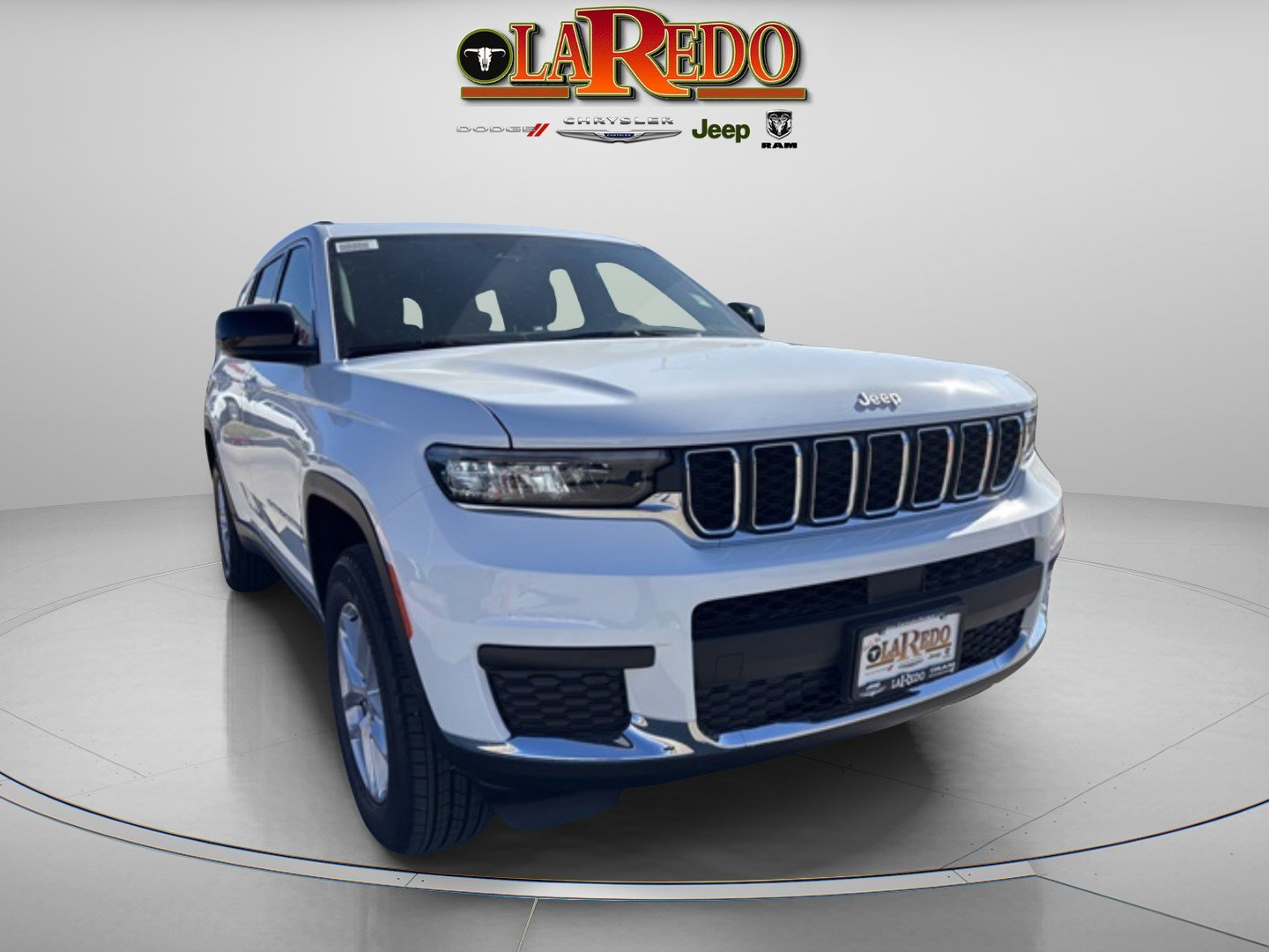 2025 Jeep Grand Cherokee L Laredo's photo